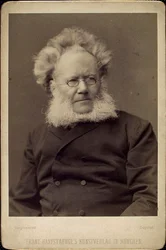 Henrik Ibsen, dramaturgo e poeta norueguês, final do século XIX ou início do século XX.