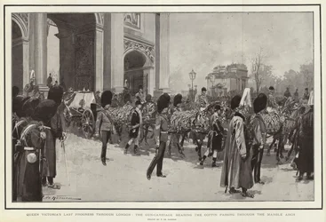 O Último Progresso da Rainha Vitória em Londres, o Transporte de Armas carregando o Caixão passando pelo Arco de Mármore