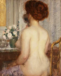 Mulher em uma penteadeira