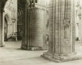 Catedral de Ely: do octógono ao coro do corredor da nave norte