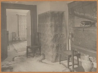 Mansão Kelmscott: Passagem para o quarto com painéis