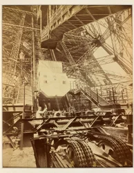 Equipamento para operar o sistema de elevação na Torre Eiffel, c.1888