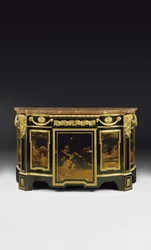Uma cômoda Louis XV tardia, c.1763-70