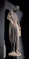 Figura alegórica da Sinagoga, do portal do transepto sul da catedral, c.1230 (ver também 177966)