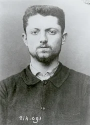 Retrato antropométrico de Emile Henry (1872-94),