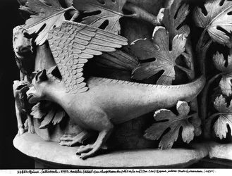 Basilisco, capital da Catedral de Notre Dame em Reims (gesso de pedra)