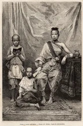 Mulher e crianças cambojanas, gravada após um desenho de D.Maillart, ilustrando a viagem a Cochinchine, do Dr. Morice, em 1872, publicada em "Le tour du monde" 1875, editada por Edouard Charton, edição Hachette, Paris. Coleção Selva.