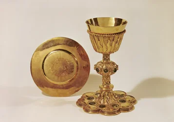 Cálice e patena (ouro)