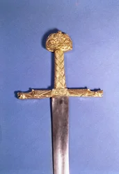 Espada da coroação dos reis de França, pertencente a Carlos Magno (742-814), conhecida como Joyeuse
