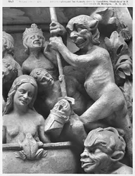 Diabo empurrando um bispo no fogo, a partir do último julgamento da Catedral de St. Etienne em Bourges (detalhe) (gesso de pedra)