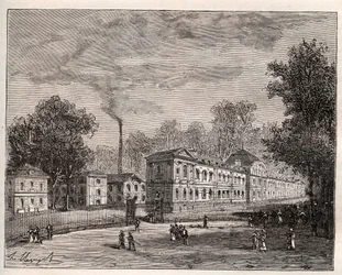 Vista exterior da Fábrica de Porcelana Imperiale de Sevres, construída no parque de Saint Cloud seguindo os planos do arquitecto Laudin - gravura em "France illustree: geography, history, statistical administration" de V.-A. Malt-Brown. 1884