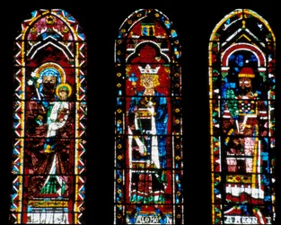 Arte Gótica: Santa Ana a Mais, Salomão e Arão. Lancetas sob a Rosace du Nord (chamada Rosace da Virgem, cerca de 1235) da Catedral Notre Dame de Chartres (Eure et Loir).