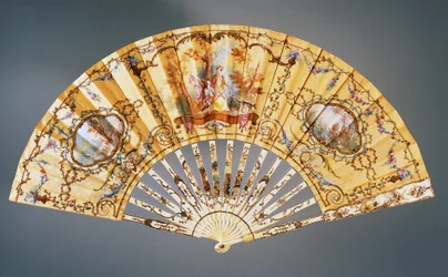 Ventilador manual retratando Descanso durante a caçada, pintura de seda e osso, criado por Felix Alexandre, Paris, ca 1870, França