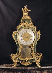 Relógio estilo Luís XV encimado por um homem chinês (ormolu)