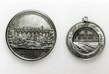 Medalha comemorativa da abertura do Canal de Suez, 1869 (metal)