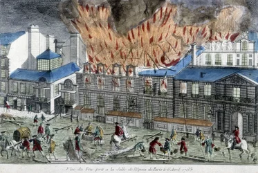 Homens a tentar apagar o fogo da ópera de Paris em 1763.