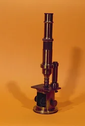 Microscópio pertencente a Louis Pasteur (1811-95) (metal)