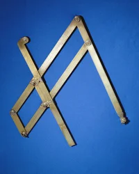 Pantógrafo, francês, século XVIII (latão)