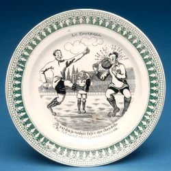 Prato com cena de futebol (cerâmica)