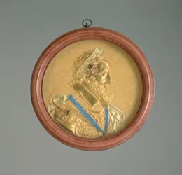 Medalhão de retrato do rei Henrique IV, início do século XVII (ouro, madeira e tartaruga)