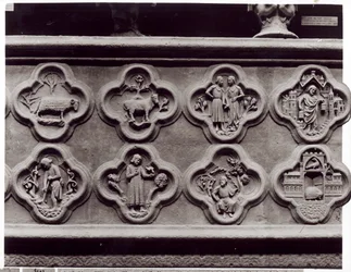 Quatrefoils com os Signos do Zodíaco, Labores do Ano, e os profetas Sophonie e Ezekiel, da Catedral de Notre-Dame em Amiens (gesso de pedra)
