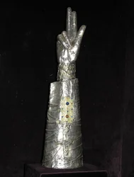 Relicário de São Jorge (prata e madeira)