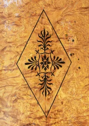 Mesa de jogos de cinzas estilo restauro (Charles X) com incrustações de amaranto. França