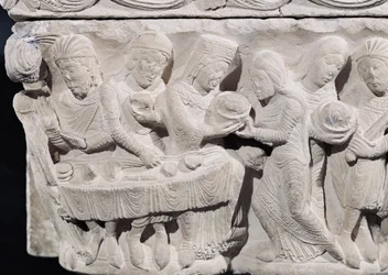 Salomé apresentando a cabeça de São João Batista na festa de Herodes, detalhe de um relevo sobre uma capital (pedra) (detalhe de 86203)