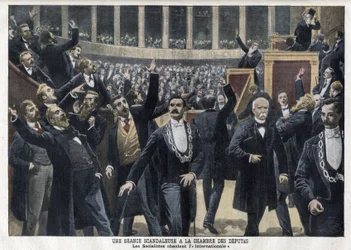 Socialistas a cantar A Internacional na Câmara dos Deputados em França durante uma sessão, na presença de Georges Clemenceau (1841-1929) - «Le Petit Journal», maio de 1909