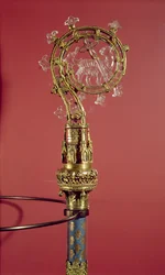 O Crozier das Abadessas do Convento Cisterciense Abbaye du Lys (prata dourada e cristal de rocha)