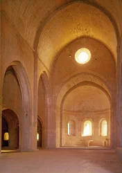 A nave da abadia cisterciense, fundada em 1146