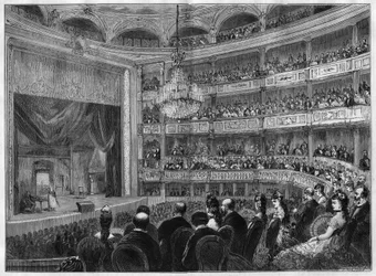 Vista do salão de teatro do Odeon, recentemente restaurado. Paris