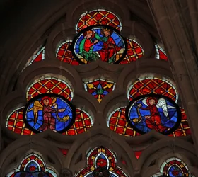 Vitral w204 representando a Coroação da Virgem