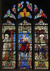 Janela w9 representando St Francis, St Christopher, Santo Estêvão