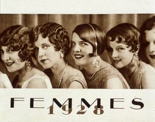 Mulheres que usam o cabelo dos rapazes - em "Vu"