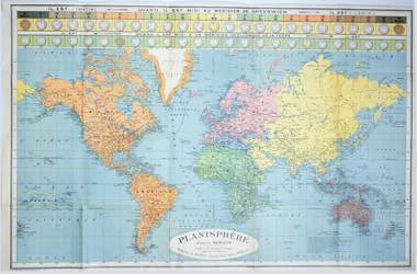 Mapa-múndi dos diferentes fusos horários, publicado por Blondel La Rougery em Paris cerca de 1920