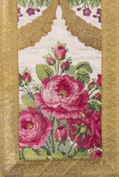 casula de conjunto litúrgico oferecido por Louis-Philippe 1810 (seda bordada a ouro)