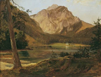 A frente Langbath Lake com as montanhas de Höllen