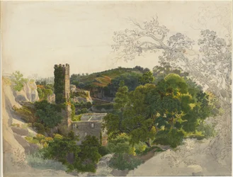 Ruínas de uma torre fortificada entre Wooded Hills