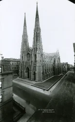 Catedral de St. Patrick, Quinta Avenida, 1909 (fotografia preto e branco)