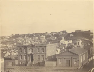 Vista da Kearny Street - em primeiro plano, o asilo dos órfãos