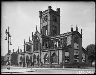 Igreja de São João Batista, Fleet Street, Bablake, Coventry, 1941.