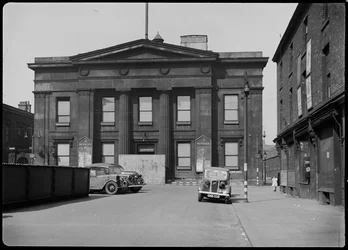 Prefeitura, Bexley Square, Salford, 1942.