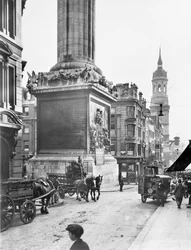 Monumento e São Magno, o Mártir, Lower Thames St, Cidade de Londres, antes de 1933