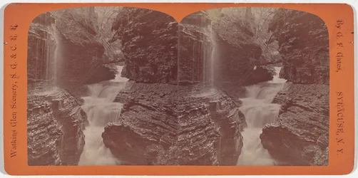 Cenário Watkins Glen, Rainbow Falls e Triple Cascades