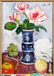 Rosas em um vaso em forma de Gu chinês azul e branco