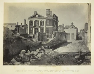 Ruínas da Mansão Pinckney, Charleston, SC, 1865.