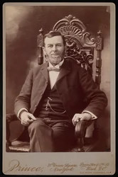 Retrato de Joseph Williams Collins 1839-1904, década de 1890.