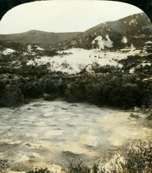 The Mingau Pot, Whaka, Rotorua, Nova Zelândia, c1909.