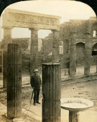 Fórum Triangular, Ruínas de Pompéia, Itália, c1909.